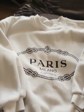 White "PARIS MILANO" Graphic Sweatshirt
